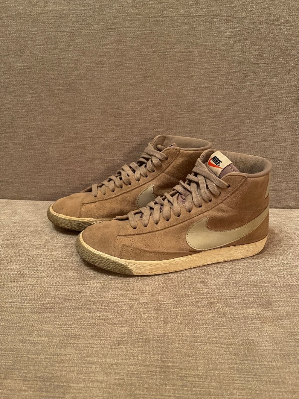 Nike Blazer Mid Suede Vintage Sneakers Women's Size 7.5 - Gray, Pale Blue